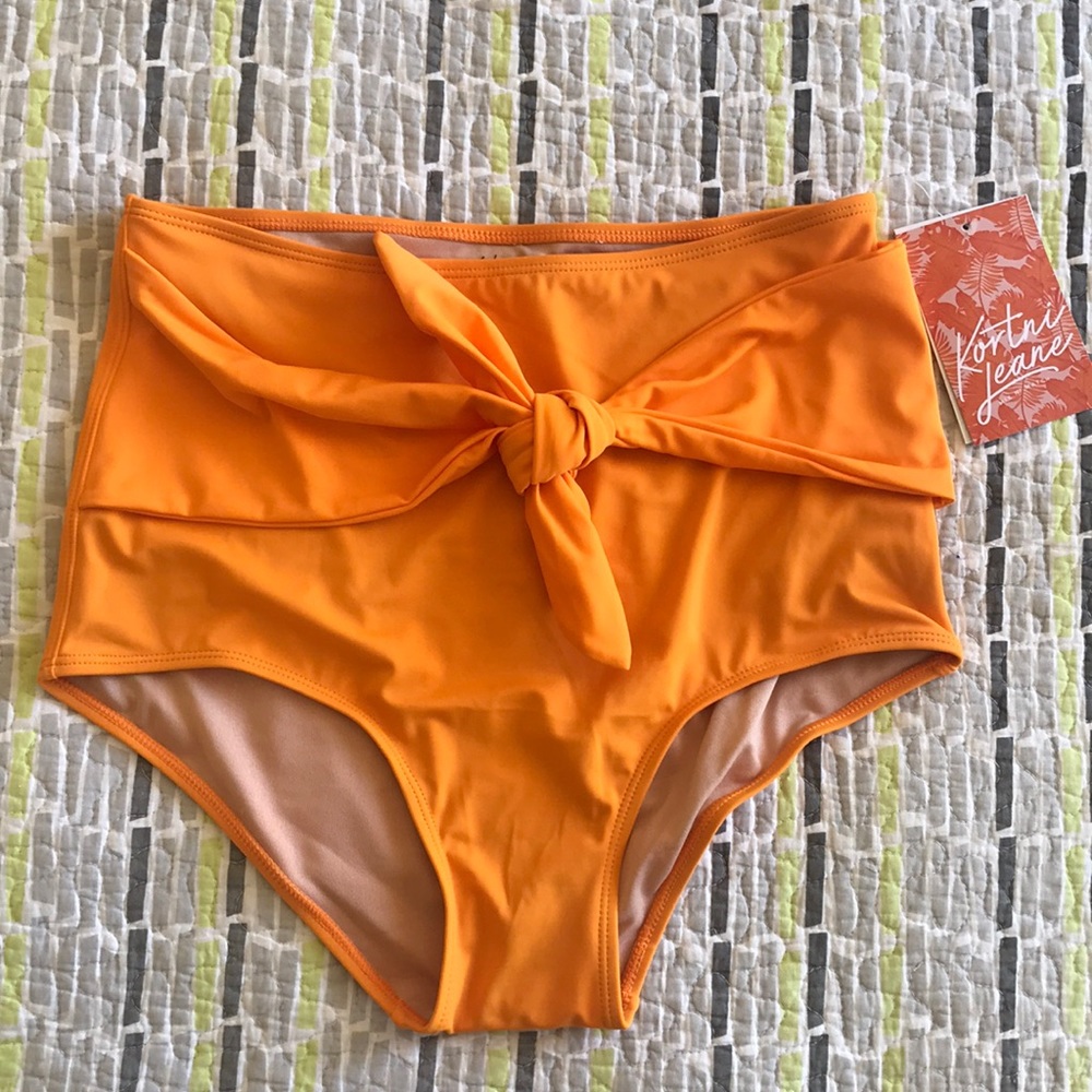 Kortni Jeane tie-up-front bottoms